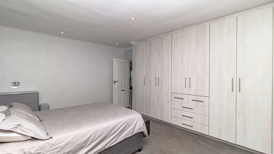 To Let 4 Bedroom Property for Rent in Kenridge Heights Western Cape